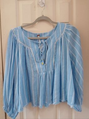 Free People Shirt Women XS Blue Chambray Striped Wrapped In Rhythm Crochet Ti
